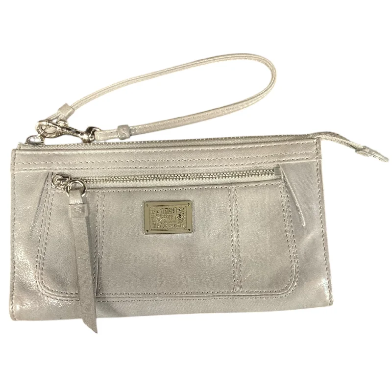 Ladies Coach crossbody bags with a single - strap design for simplicityWristlet Designer By Coach, Size: Medium