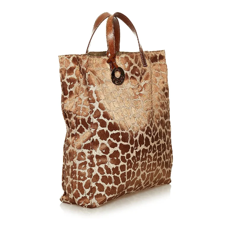 Fendi Baguette bags with a detachable charm featuring the brand's mascotFendi Leopard Print Canvas Tote Bag (SHG-hb56EH)