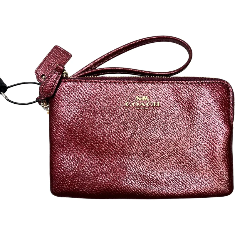 Coach Dempsey bags with a leather - wrapped drawstring for a luxurious feelWristlet Designer By Coach, Size: Small