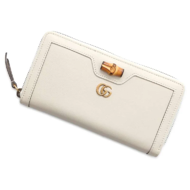 Women Gucci bags with a magnetic snap closure for easy accessGUCCI Diana Round Zip Long Wallet Ivory 658634 Leather/Bamboo