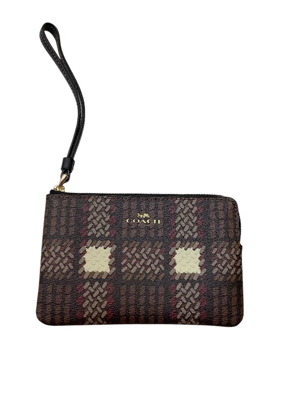 Coach Tabby bags with a classic turnlock closure for a timeless styleWristlet By Coach, Size: Small