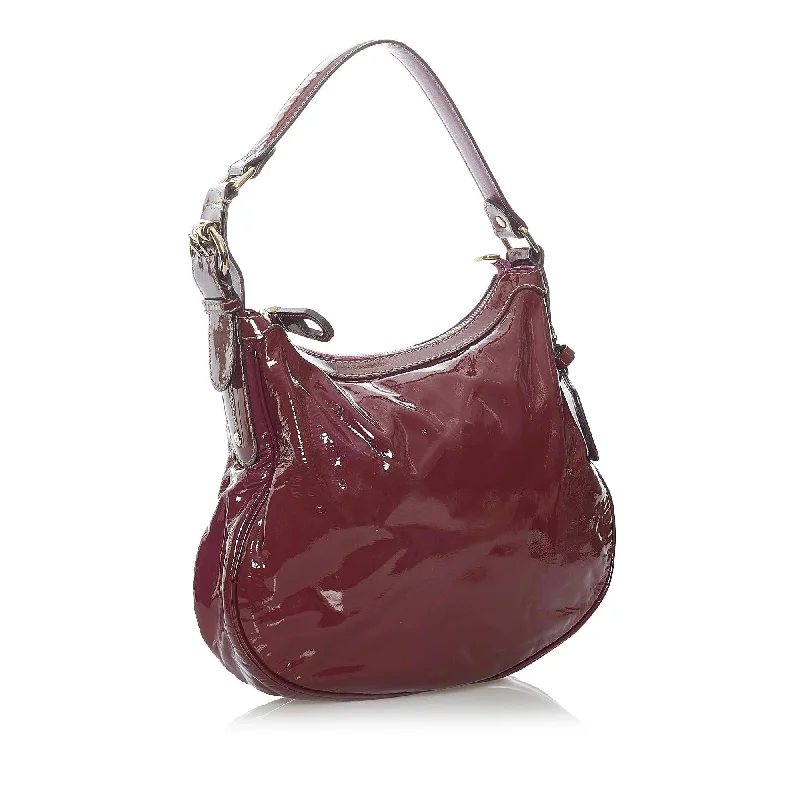 Gucci handbags for women with a patent - leather finishGucci Patent Leather Shoulder Bag (SHG-30214)