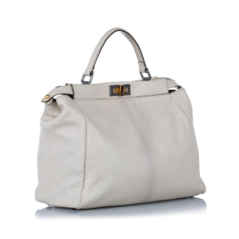 Fendi By The Way bags with a detachable pouch for separating small itemsFendi Peekaboo Leather Satchel (SHG-32335)