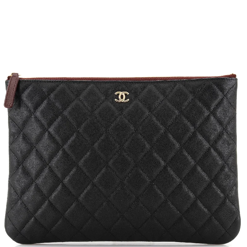 O Case Clutch Quilted Caviar Medium